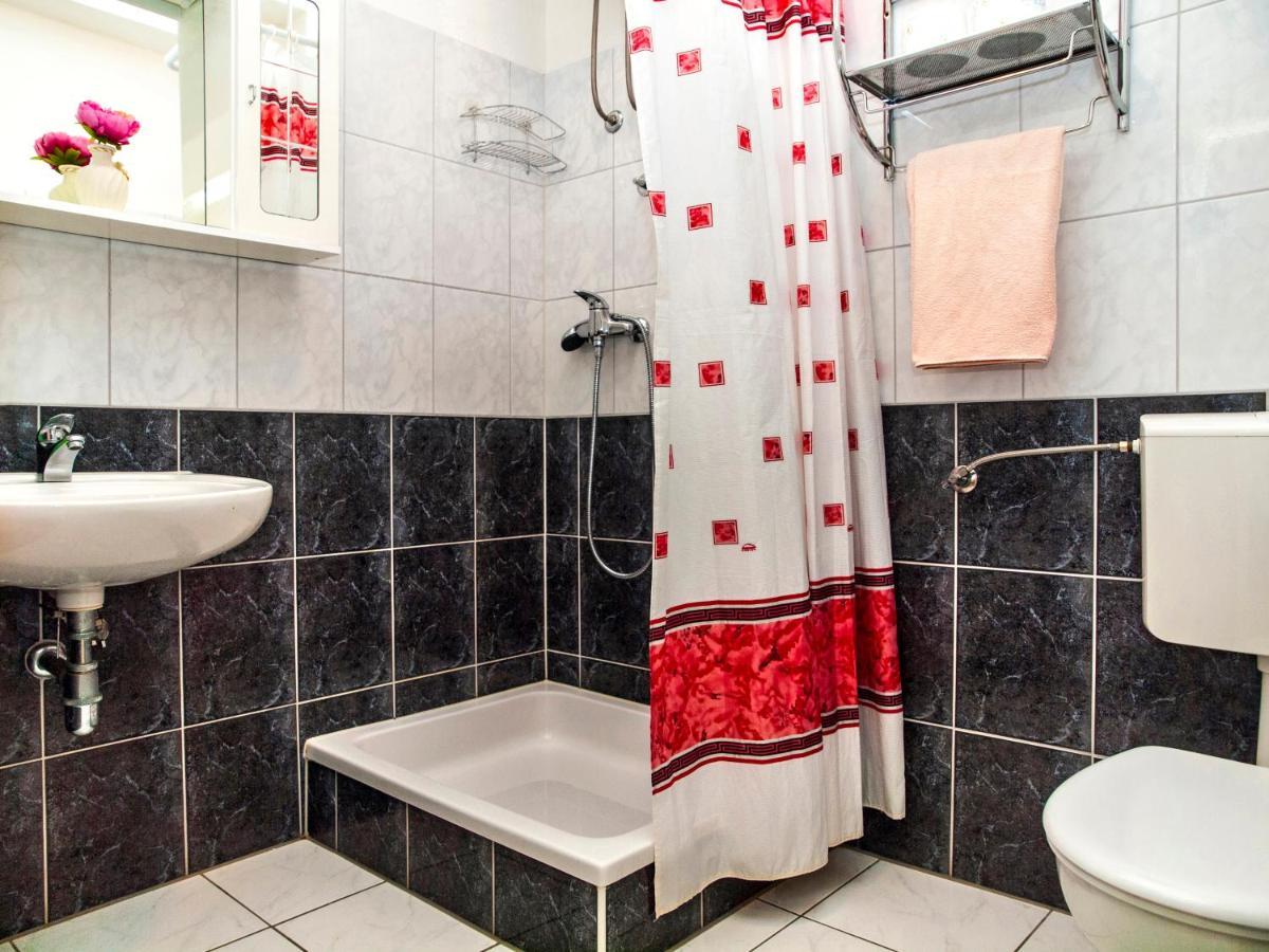 Apartmani Ines Drasnice Bagian luar foto
