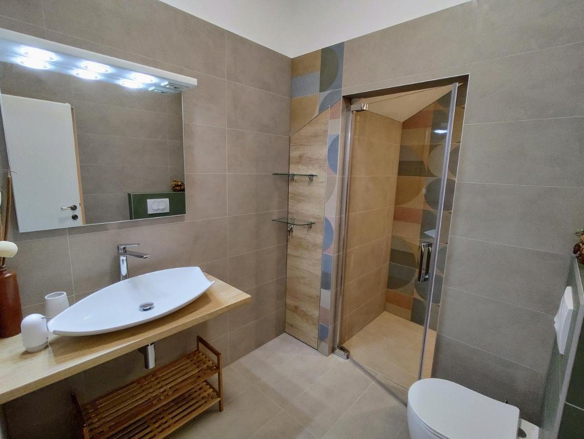 Apartmani Ines Drasnice Bagian luar foto